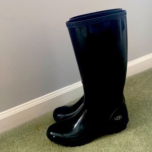 Women’s UGG  rain boots